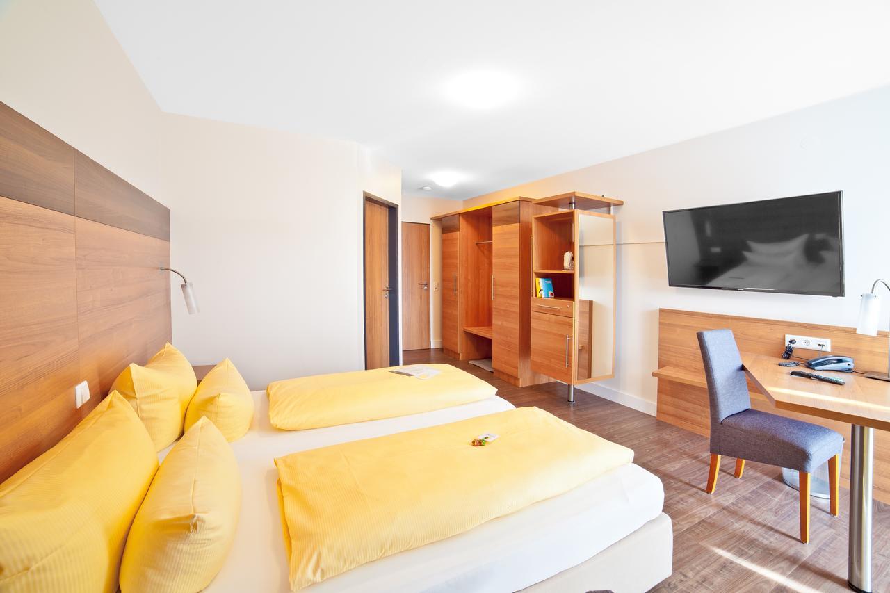 Allgovia Hotel Garni Ванген-им-Альгой Экстерьер фото